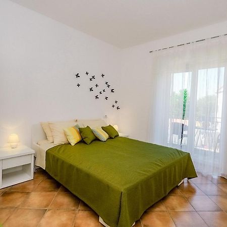 Apartmani Nina 罗维尼 外观 照片