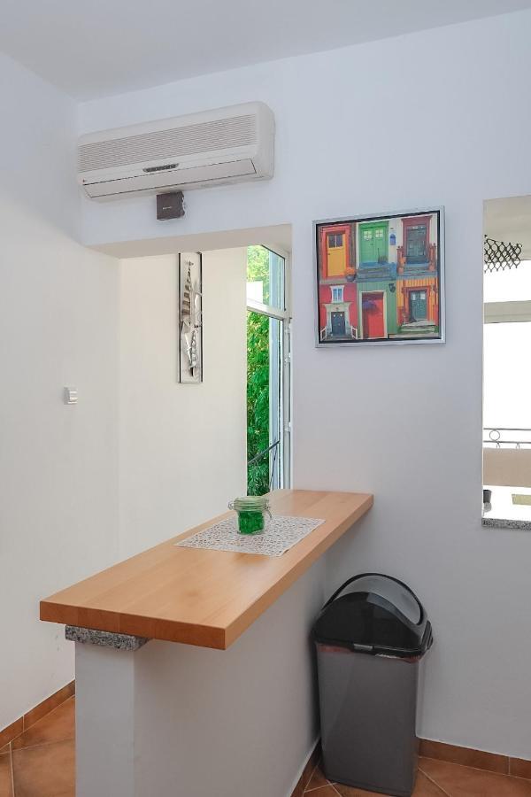 Apartmani Nina 罗维尼 外观 照片