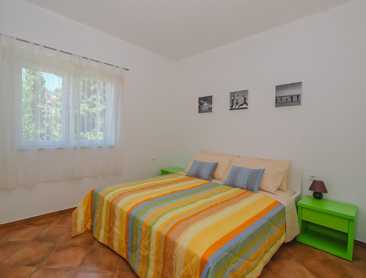 Apartmani Nina 罗维尼 外观 照片